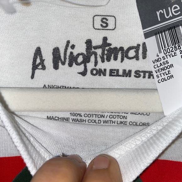 NWT Nightmare on Elm Street Graphic Long Sleeve Tee - Picture 2 of 4